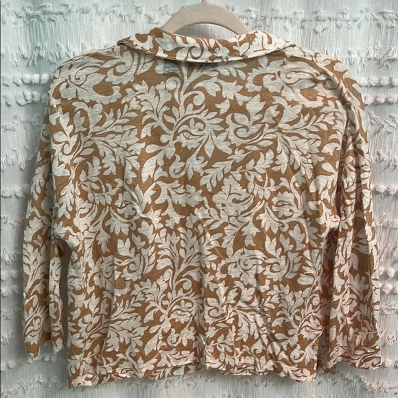 Banana Republic Women's Tan and White Top EUC. Sz M - Picture 3 of 4